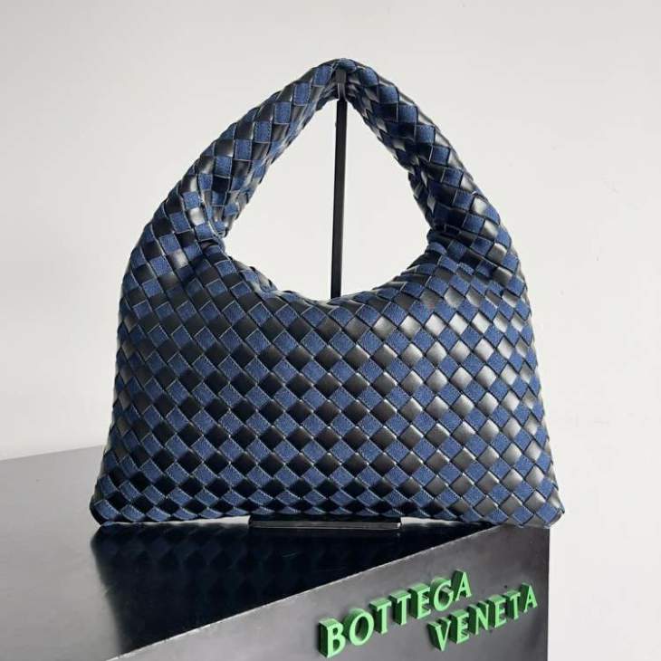 Picture of Bottega Veneta Handbags _SKUfw184063523fw